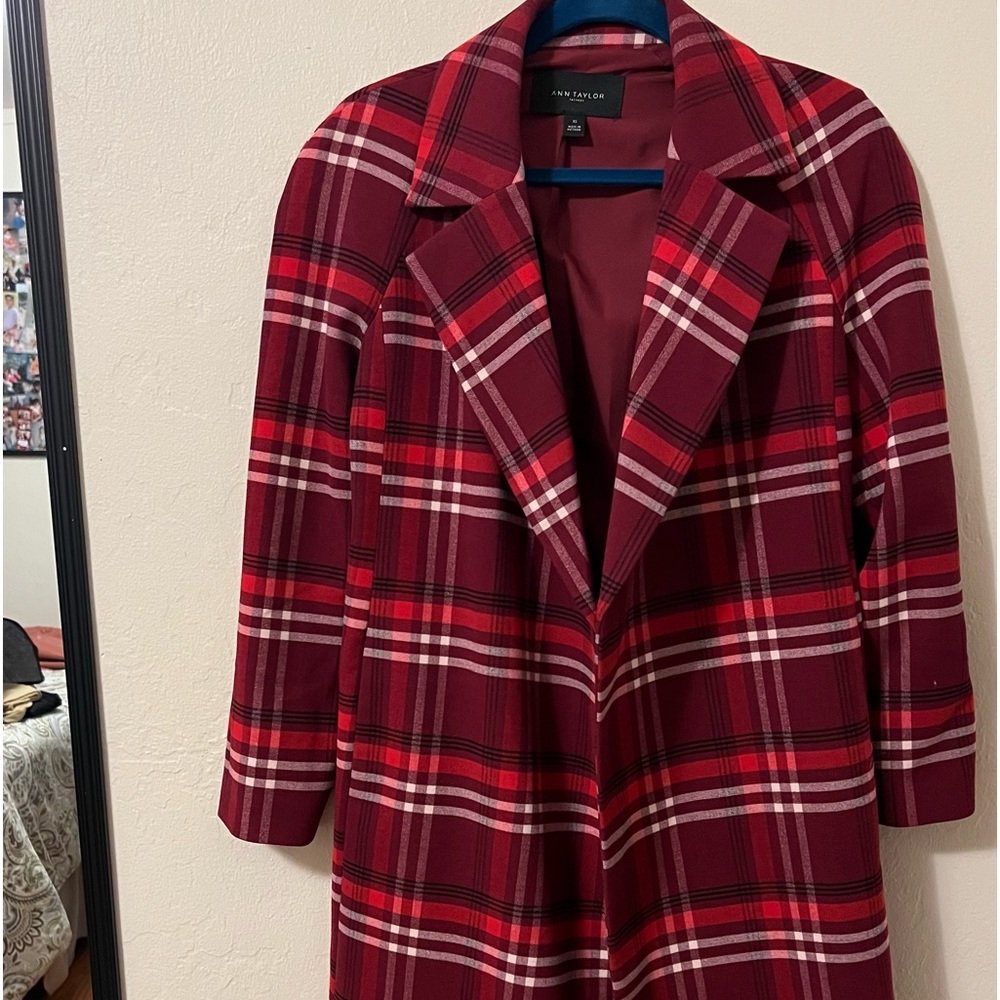 GORGEOUS RED PLAID COAT